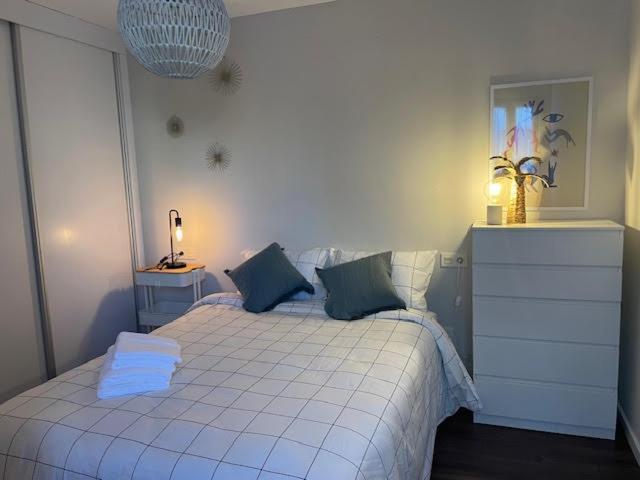 Apartamento A Un Paso De La Playa En Ares Con Piscina Y Parking מראה חיצוני תמונה